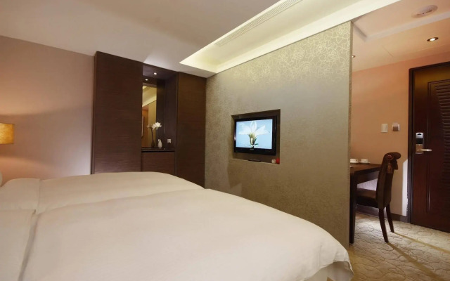 The Metro Hotel
