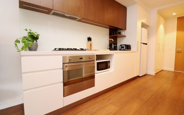 Urban Eden in South Yarra - Rejuvenate Stays
