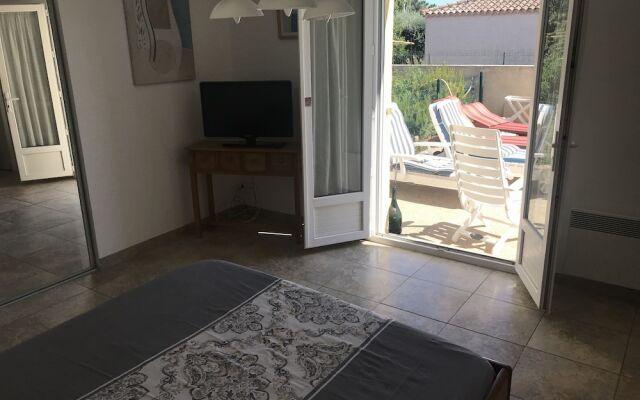 Chambre 2 Beziers Villeneuve