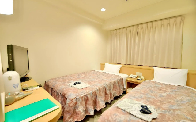 HiroshimaEkimae Universal Hotel ShikansenguchiMigi