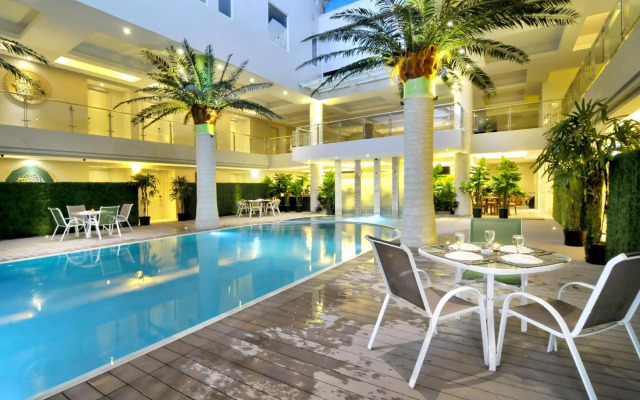 Collection O 14 Sun Boutique Hotel