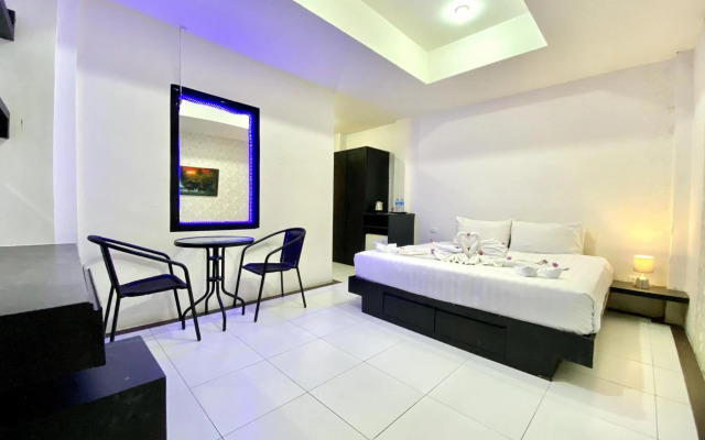 Long Beach Hotel Patong