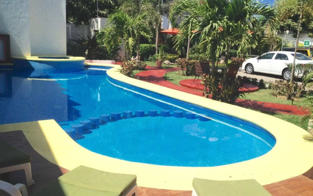 Hotel y Suites Los Encantos