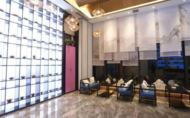 The Diamond Fashion Livable Hotel