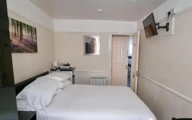 Comfort Rooms