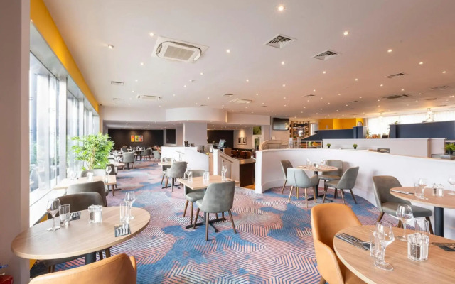 Holiday Inn Cardiff City Centre by IHG