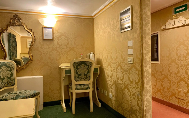 Hotel Becher