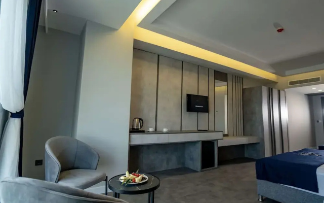 Newarise Hotel