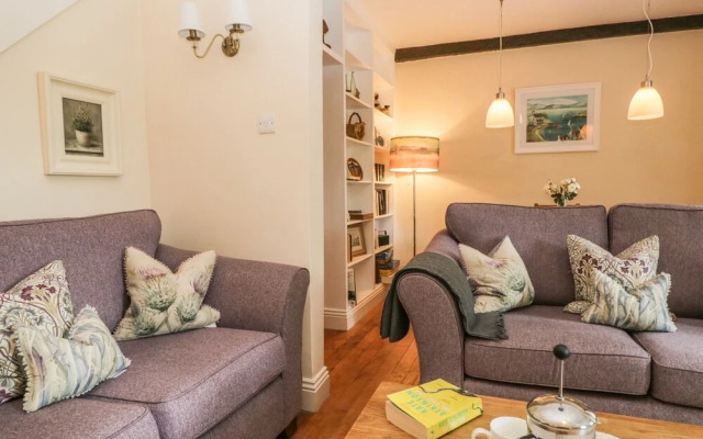 Mulberry Cottage