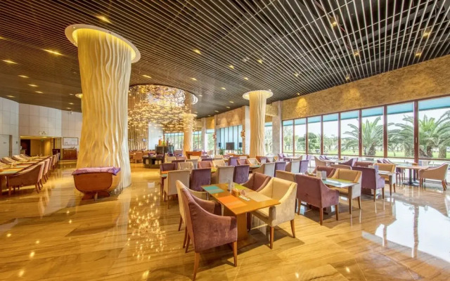 Days Hotel & Suites Yangjiang