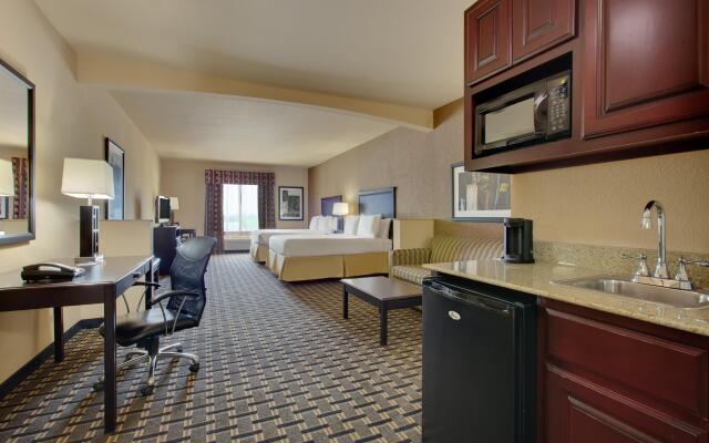 Holiday Inn Express Hotel & Suites Ennis by IHG