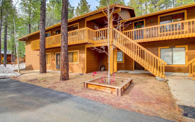 Near Golfing & Hiking: Pinetop Vacation Rental!