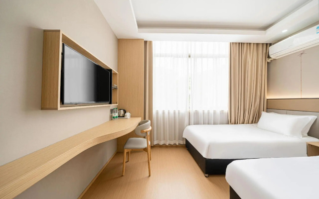 Jitai Chain Hotel (Shanghai Wildlife Park)