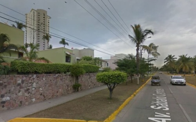Condo  Kriss del Sol