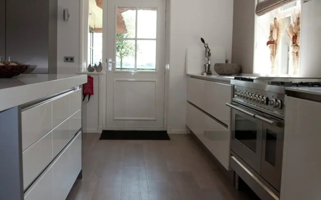 Mansion in Nijensleek With Sauna & Garden