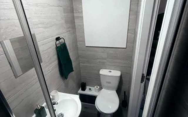 Serene Garden Room Suite City Centre
