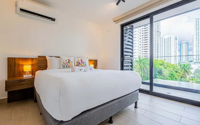w Beautiful 1BR w Perfect Balcony View