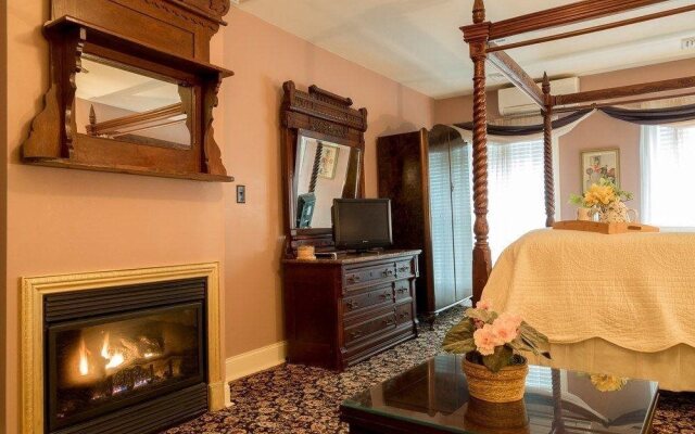 Homestead House B&B