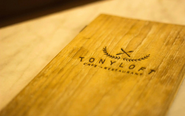Tony Lodge