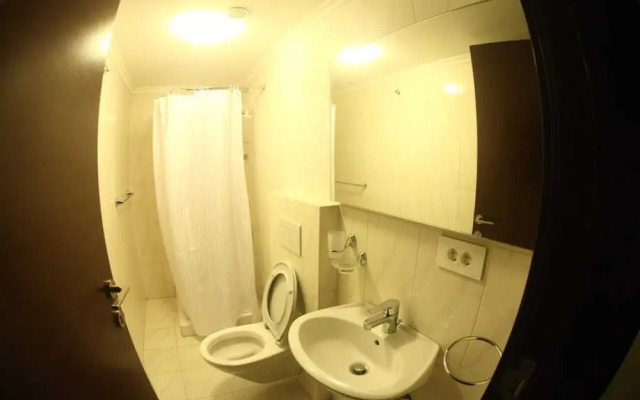 One to One Hotel & Apartments