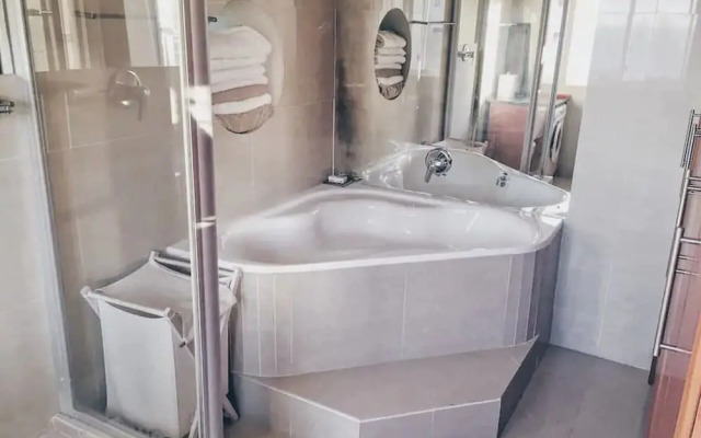 Sea Facing Apartment With Views