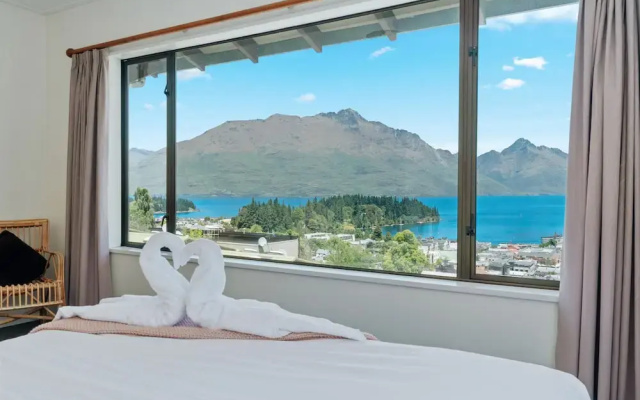 Town Centre Location With Stunning View - Unit 1