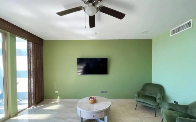 Quiet Cozy Getaway With Stunning Ocean View