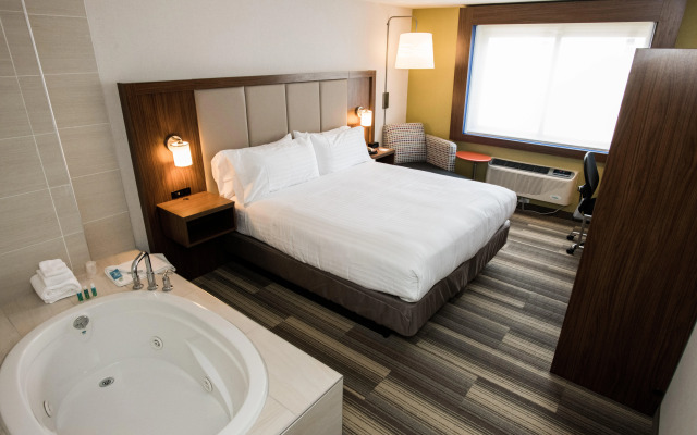 Holiday Inn Express Laguardia Airport by IHG