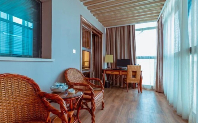 Royal Hotel