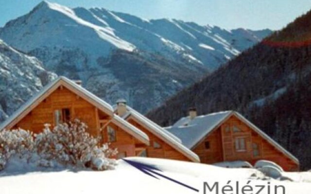 Chalet Le Mélézin hameau des Chazals Nevache Hautes Alpes