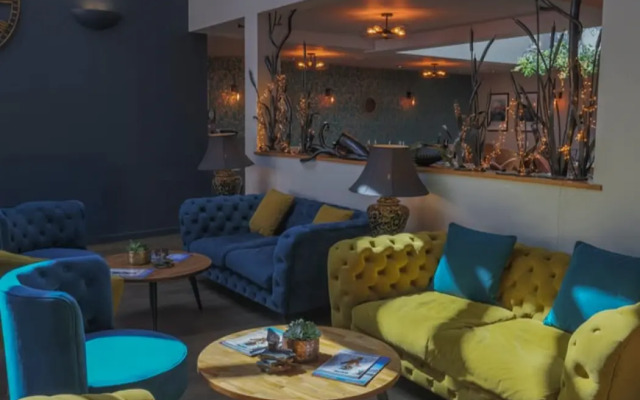 The Crooklands, BW Signature Collection