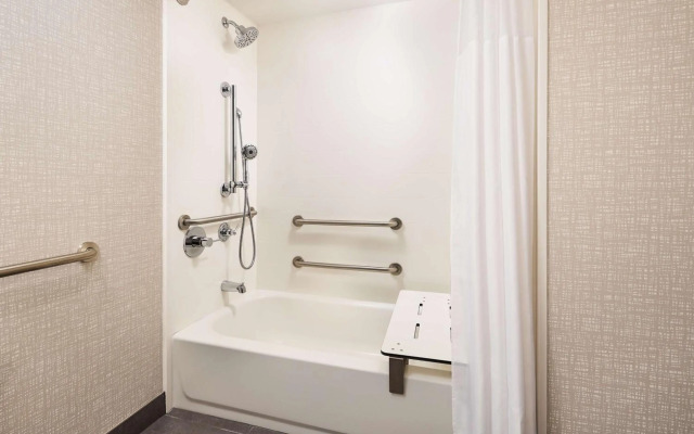 Hampton Inn Massillon