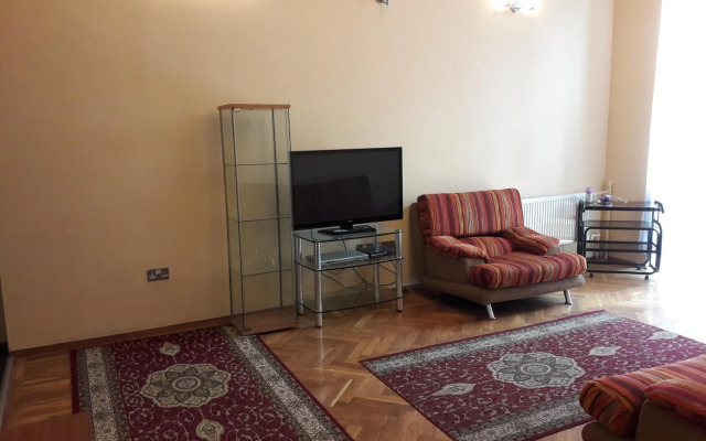 Neftçilər prospekti . Bedrooms 2.