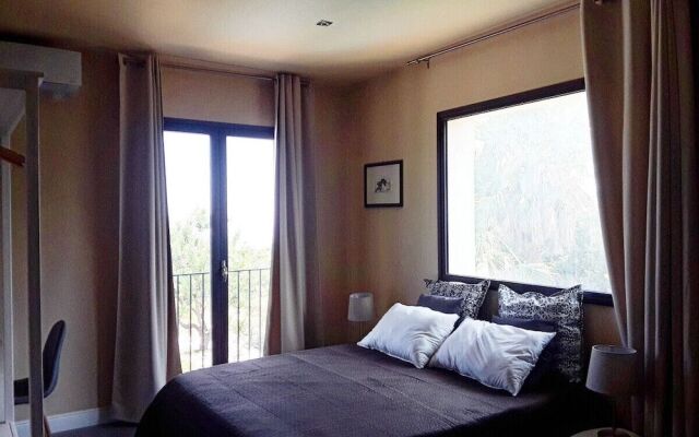 etna petit resort