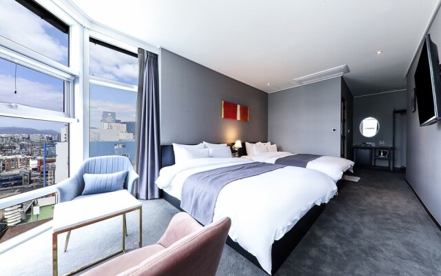 Ocean the point Hotel