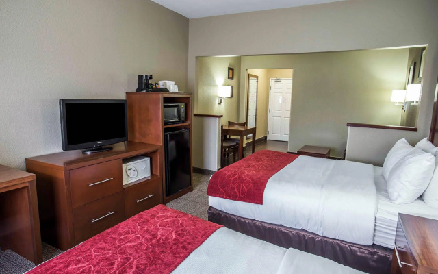 Quality Suites Near West Acres