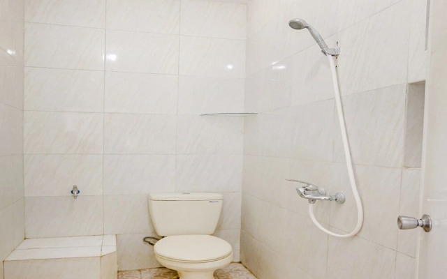 OYO Life 2760 Kost Simpang Borobudur 47