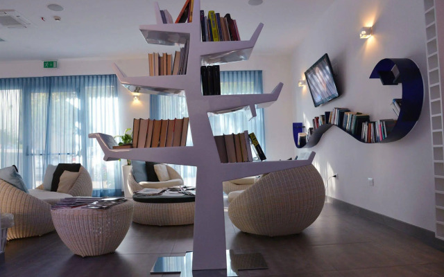 Maree Hotel