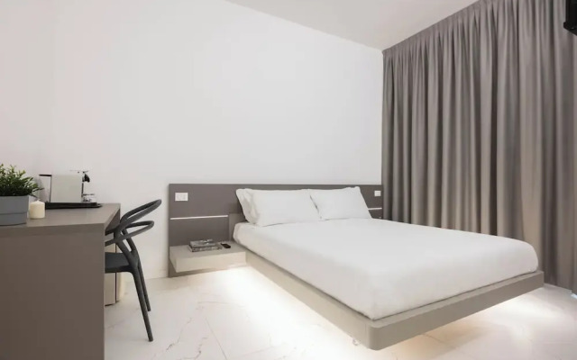 Excelsior Station Suite