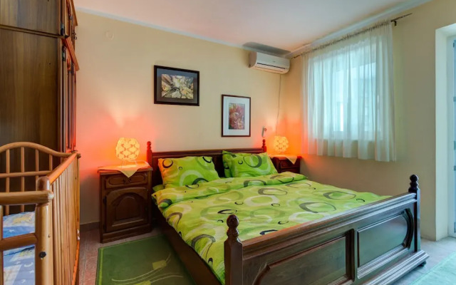 Varja Apartments