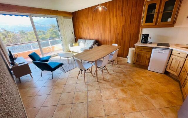 Appartement rénové à 200m de la plage + garage