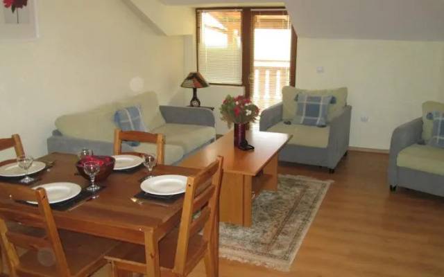 Alex 2 Alexander Services Apartments