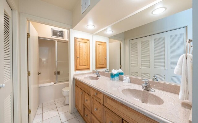 Pay Day Condominiums