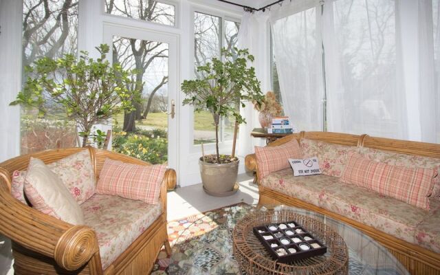 Shorecrest Bed and Breakfast