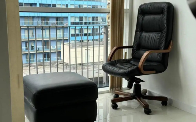 Royal Docks Luxury 3 Bedroom Apartment