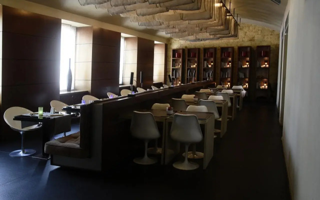 987 Design Prague Hotel