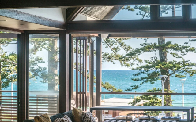 Your Luxury Escape - On The Bay