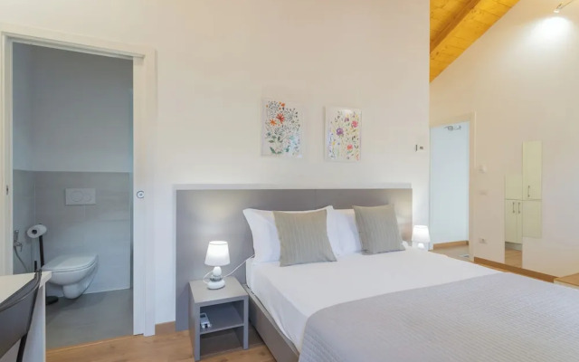 Pozzo Vertical Apartment With Garden and Parking by Rent all Como