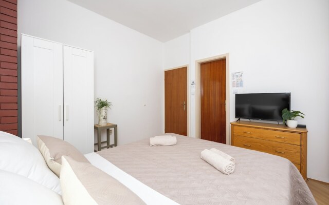Double bed Room With Private Bathroom and Balcony