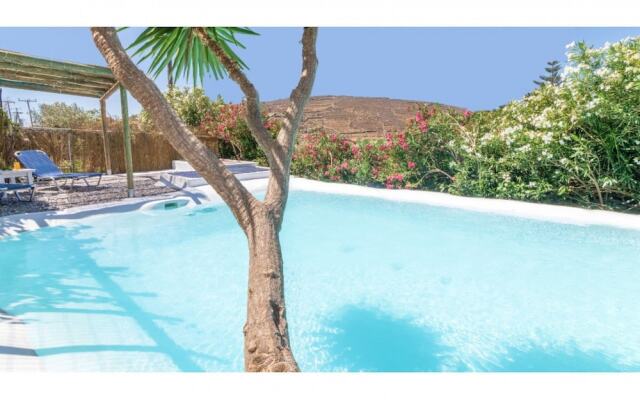 Lovely 3-Bedroom House in Tinos